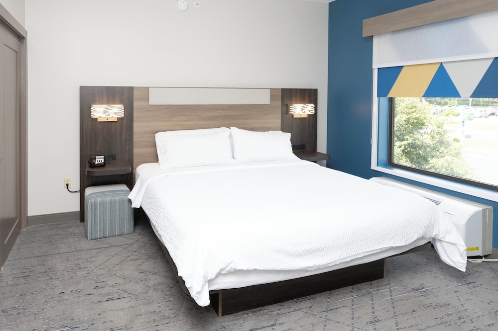 holiday inn express and suites burlington mount ho