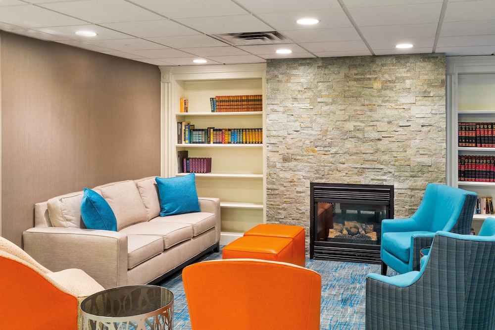 holiday inn express and suites burlington mount ho