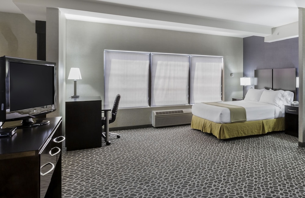 holiday inn express and suites burlington mount ho