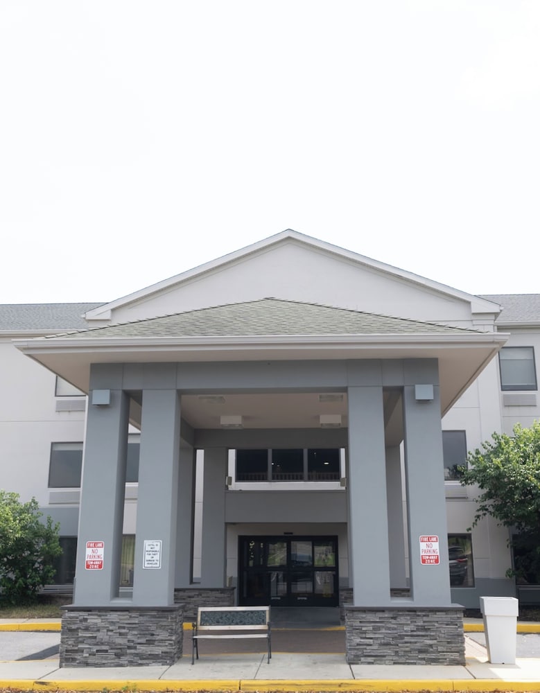 holiday inn express and suites burlington mount ho