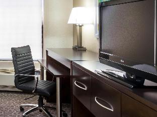 holiday inn express and suites burlington mount ho