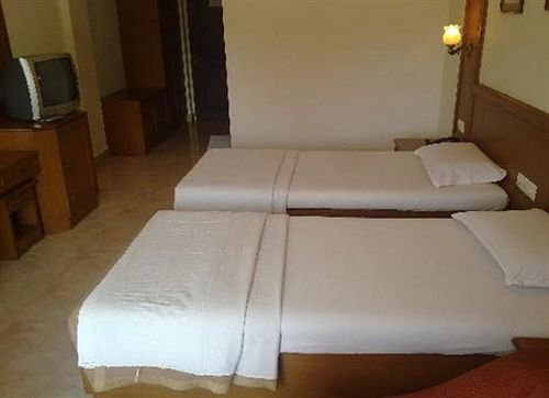 Edassery Mansion,Ernakulam>>Chempu,3 star