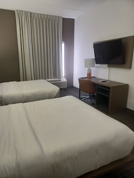 comfort inn and suites