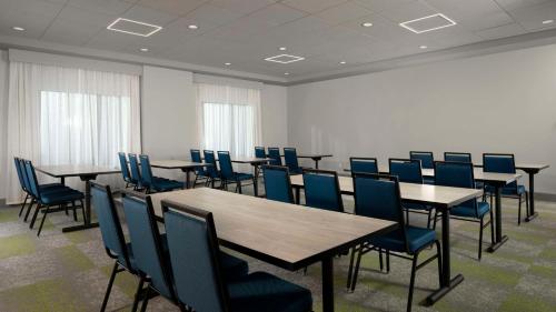 spark by hilton houston bush intercontinental airport