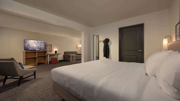 spark by hilton houston bush intercontinental airport