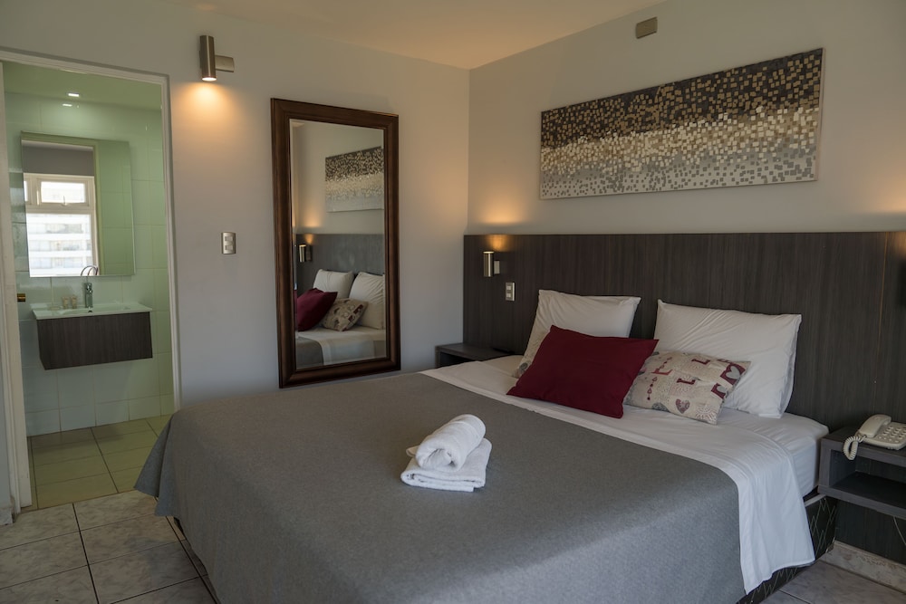 red hotel centric santiago