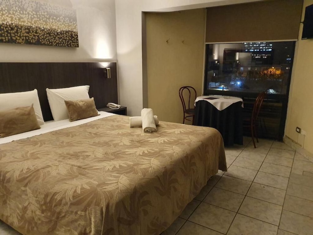 red hotel centric santiago