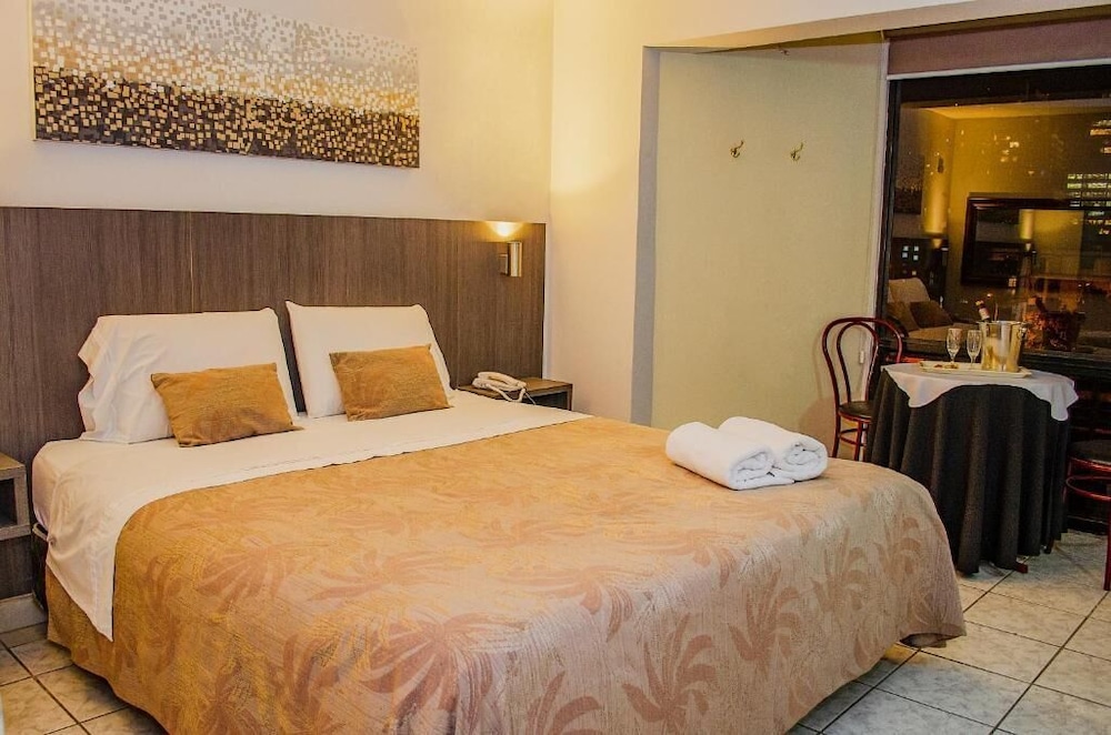 red hotel centric santiago