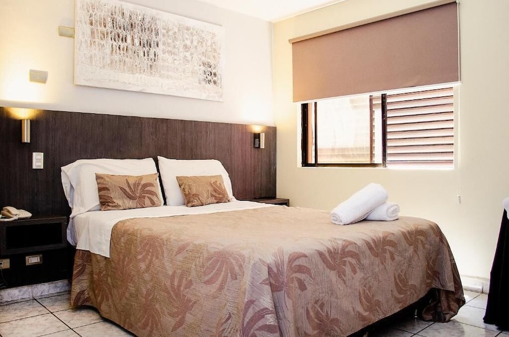 red hotel centric santiago