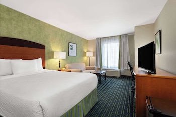 wyndham garden monterrey aeropuerto