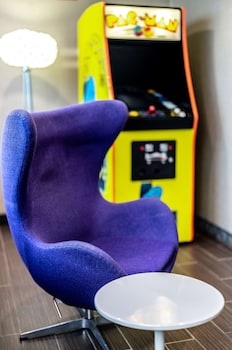 the verve hotel boston natick tapestry collection by hilton