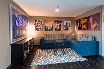 the verve hotel boston natick tapestry collection by hilton