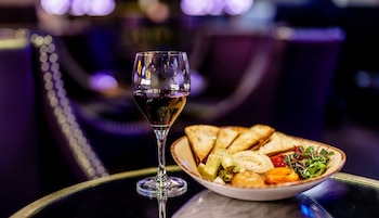 the verve hotel boston natick tapestry collection by hilton