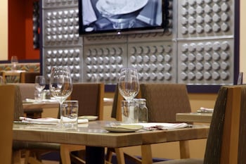 the verve hotel boston natick tapestry collection by hilton