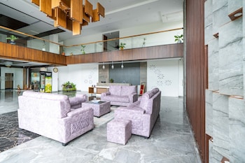 hylife hotel and convention