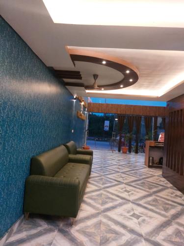 hotel satyam and restaurant