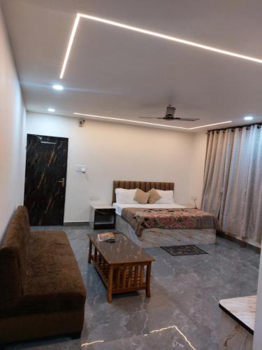 hotel satyam and restaurant