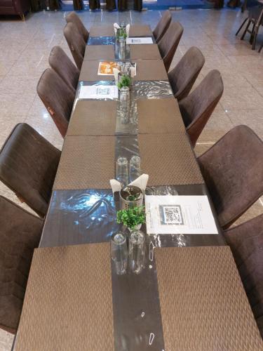 hotel satyam and restaurant