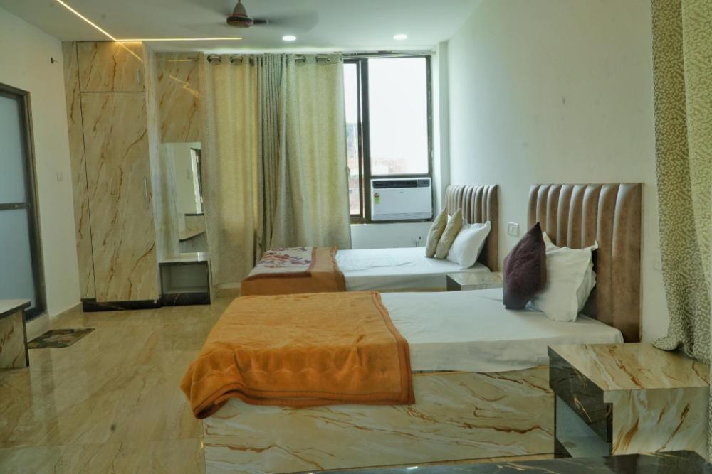 hotel satyam and restaurant