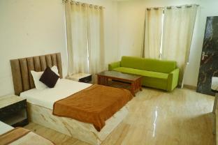 hotel satyam and restaurant