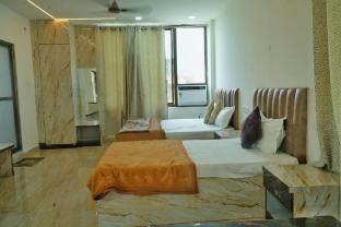 hotel satyam and restaurant