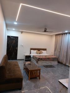 hotel satyam and restaurant