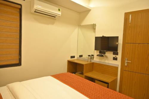 Hotel 7-B,India>>Chhatarpur,3 star