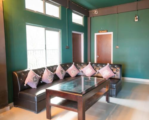 La Colline Resort,Kohima>>Dimapur,4 star