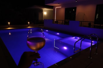 monel hotel
