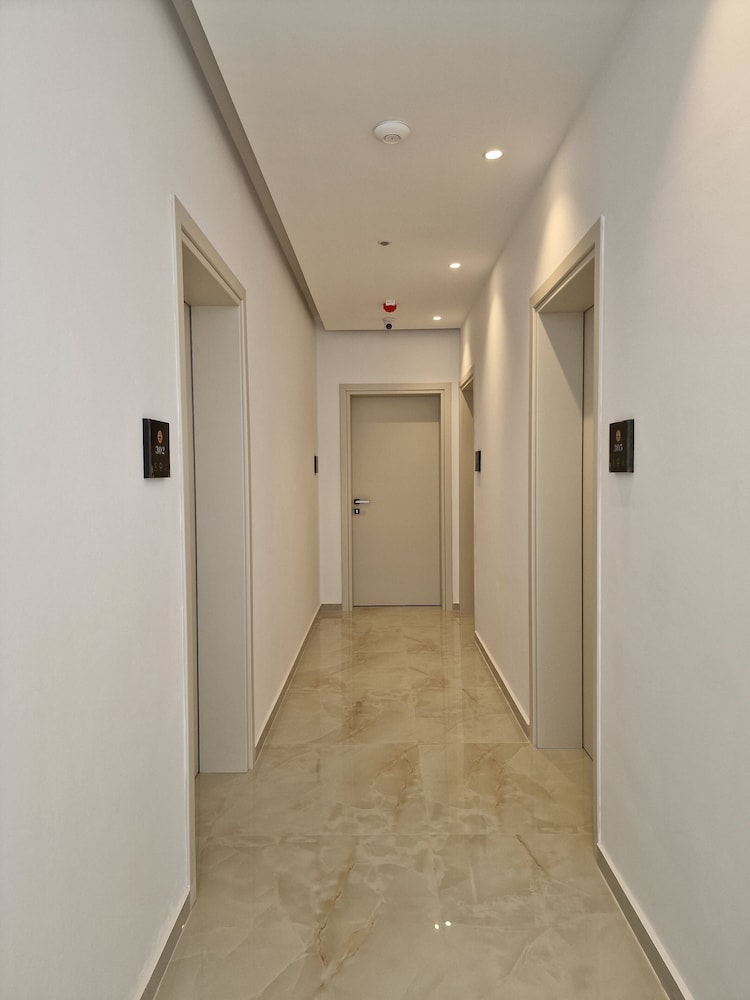 monel hotel