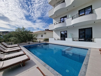 monel hotel