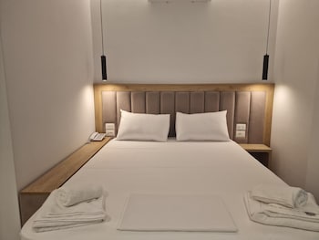 monel hotel