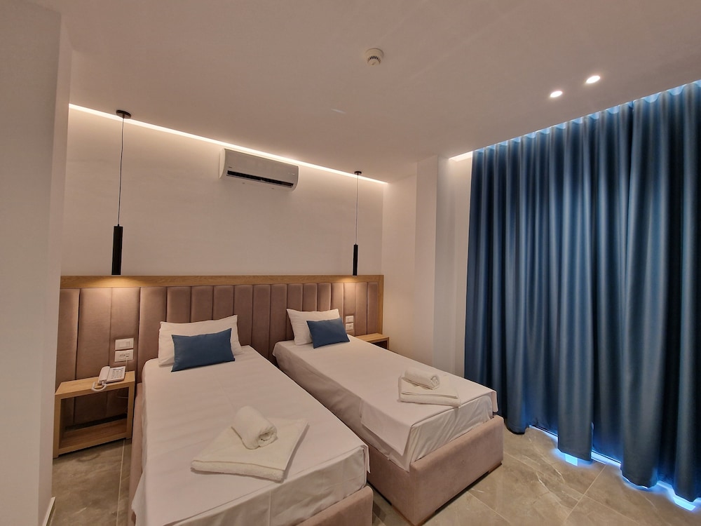 monel hotel
