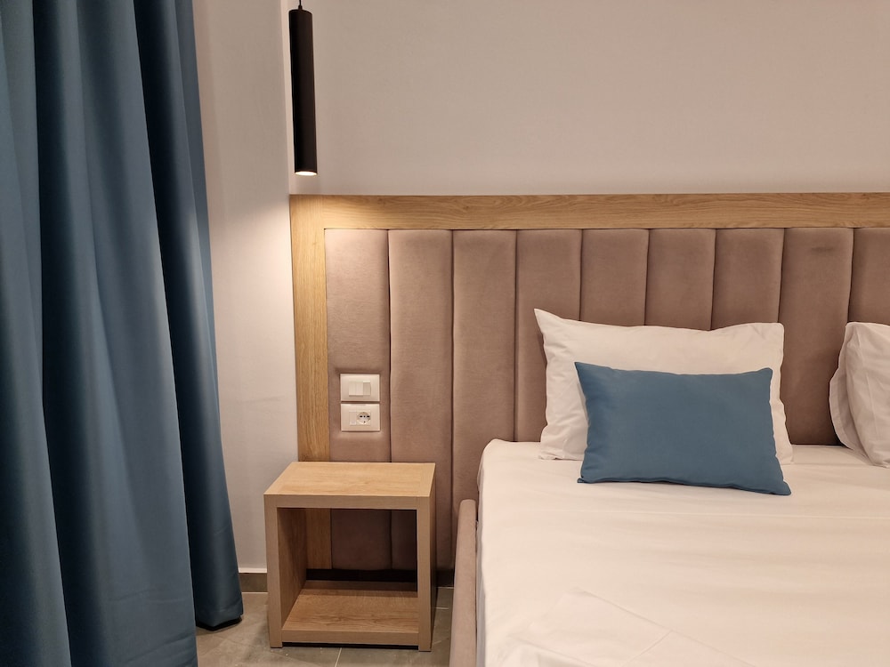 monel hotel