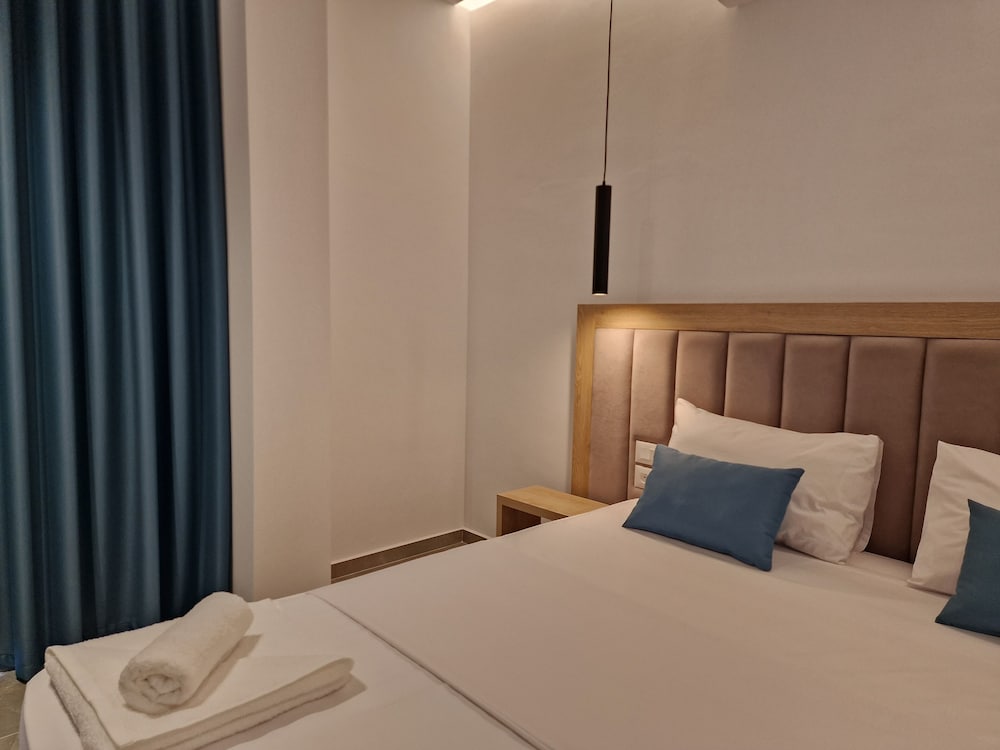 monel hotel