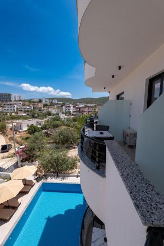 monel hotel