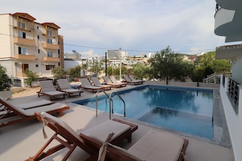 monel hotel
