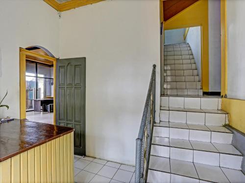 spot on 92446 penginapan aina syariah