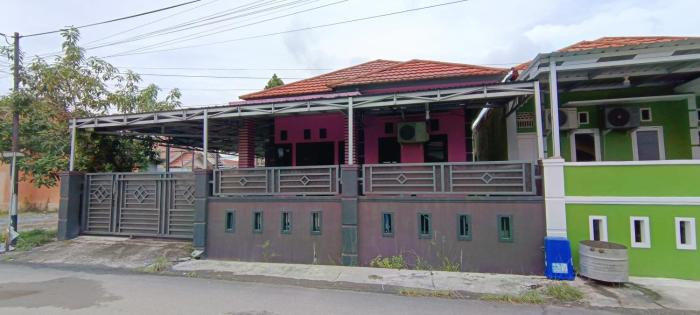 spot on 92466 adam kost syariah