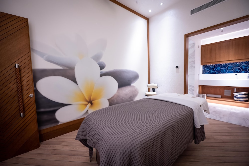 karpaz gate marina hotel