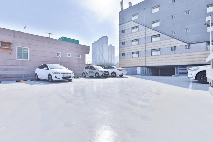 riverside in february gyeongbuk gyeongsan branch