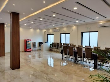 hotel satkar international