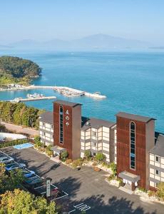 tomonoya signature ryokan namhae