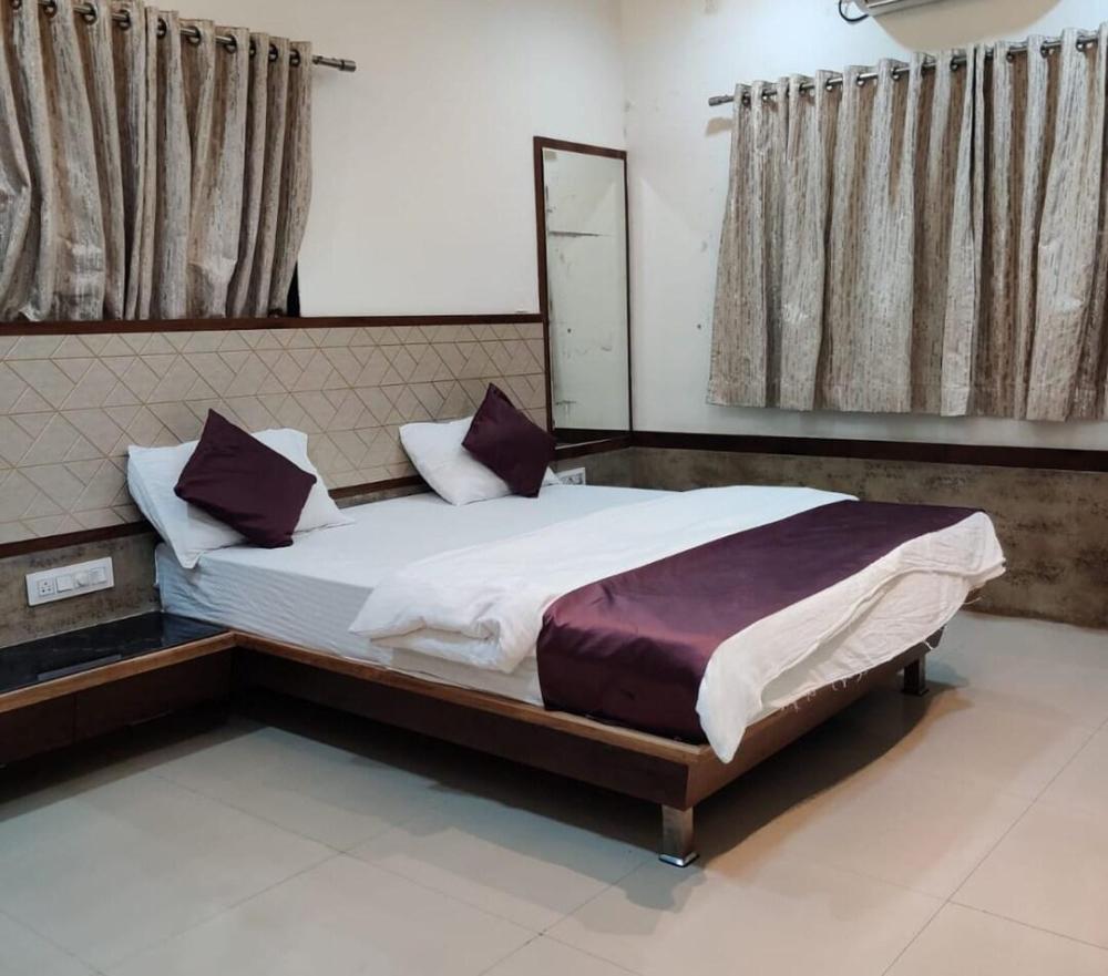 hotel shiva punjab malegaon