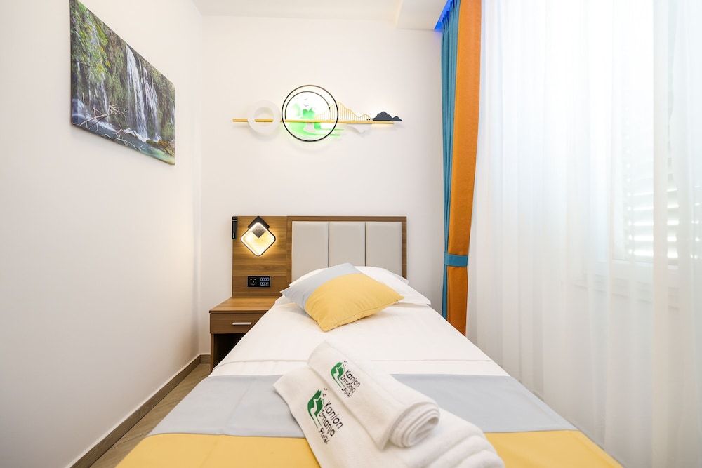 hotel kanjon zrmanje