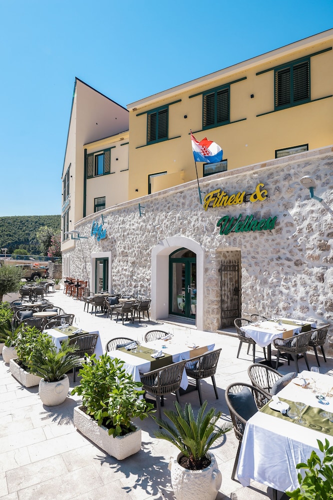 hotel kanjon zrmanje