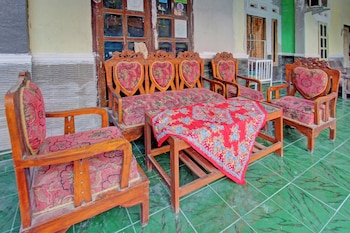 spot on 92882 penginapan 3 bersaudara