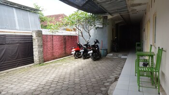 spot on 92860 hunian 99