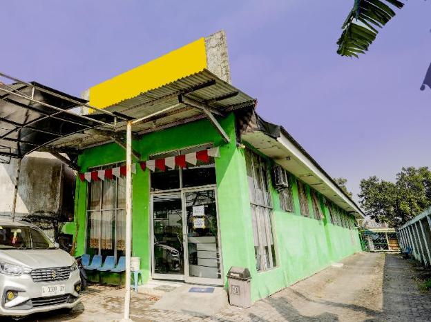 spot on 92876 homestay kedamean