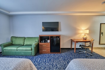 hyannis plaza hotel
